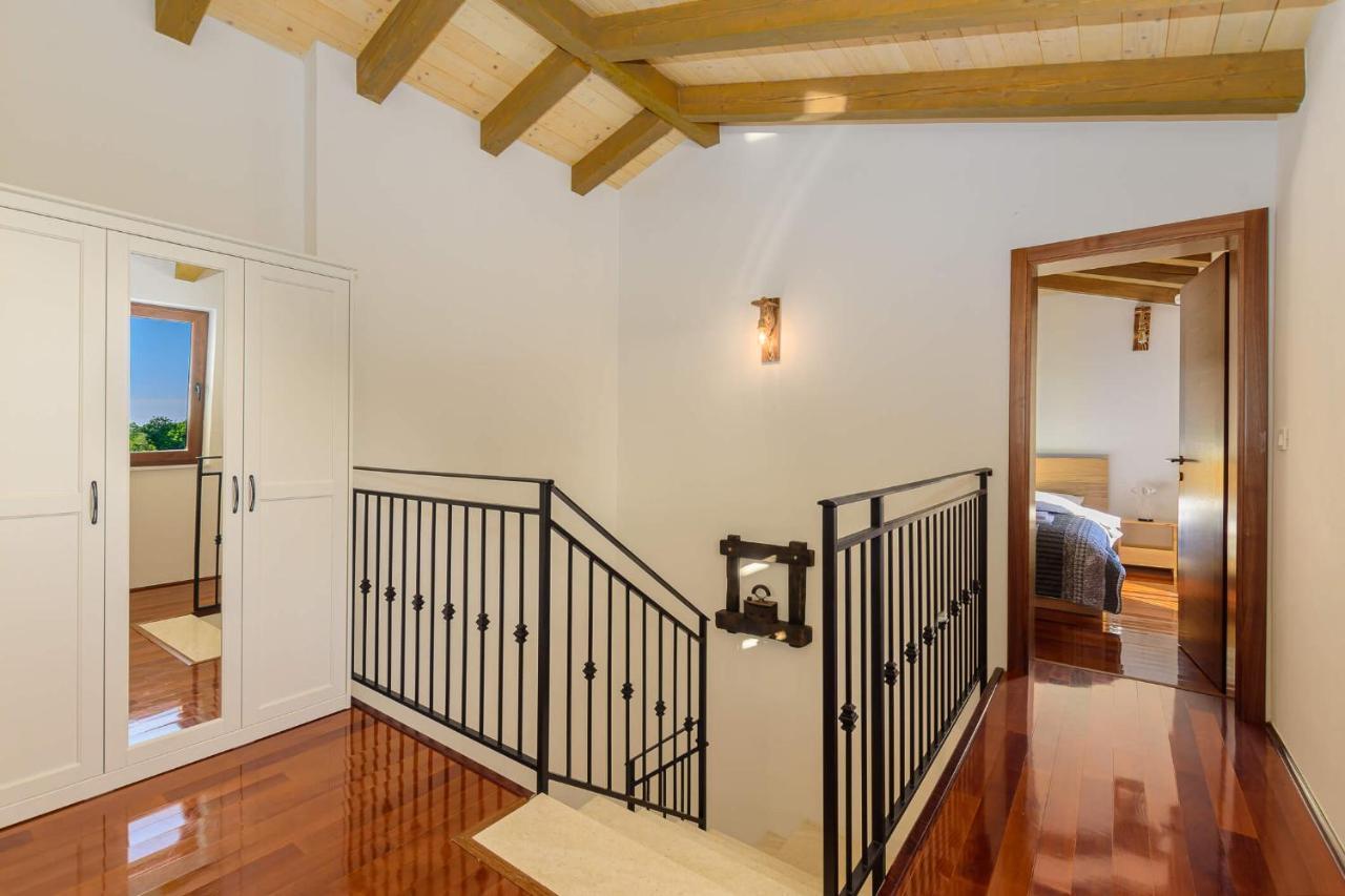 Villa David - Luxurious Secluded Villa With A Heated Pool Butkovići Exterior foto