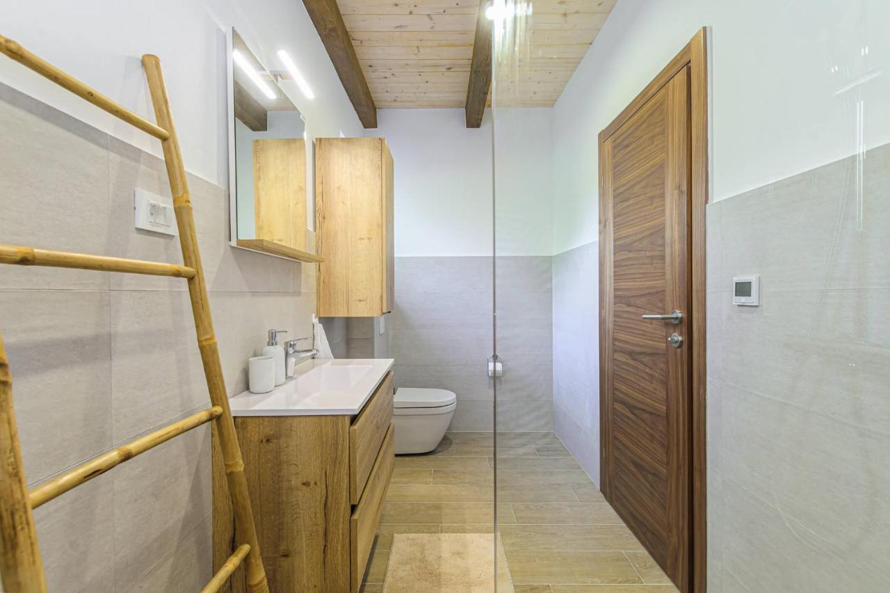 Villa David - Luxurious Secluded Villa With A Heated Pool Butkovići Exterior foto